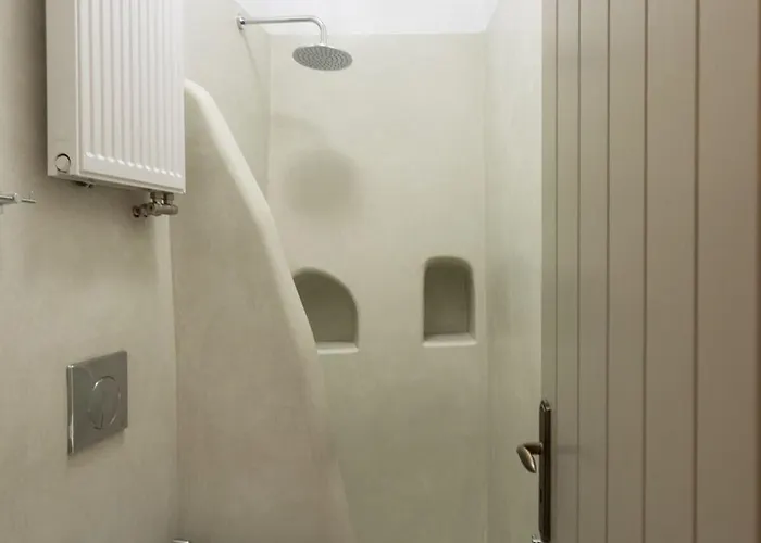 Nyaraló Marina's Traditional Stone House *