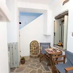 Casa de Férias Marina's Traditional Stone House Koronos