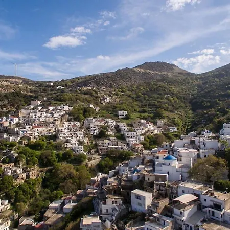 בית נופש Marina's Traditional Stone House *